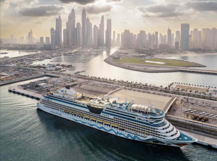 Dubai kicks off the 2023-2024 cruise season with the arrival of a luxury liner at Mina Rashid