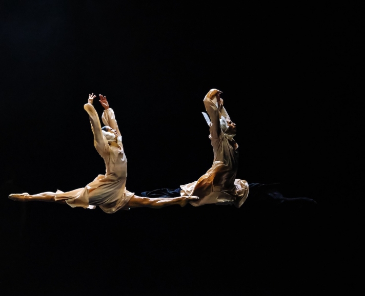  The International Festival of Contemporary Dance Ballet Globe